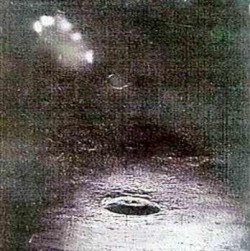 Foto Ufo sulla Luna