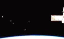 Ufo vicino ISS