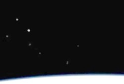 Ufo vicino ISS
