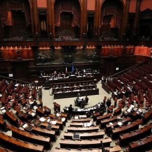 Vitalizi ai condannati